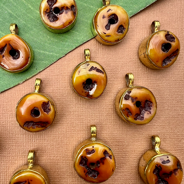 Amber 20mm Pendants - 1 Piece