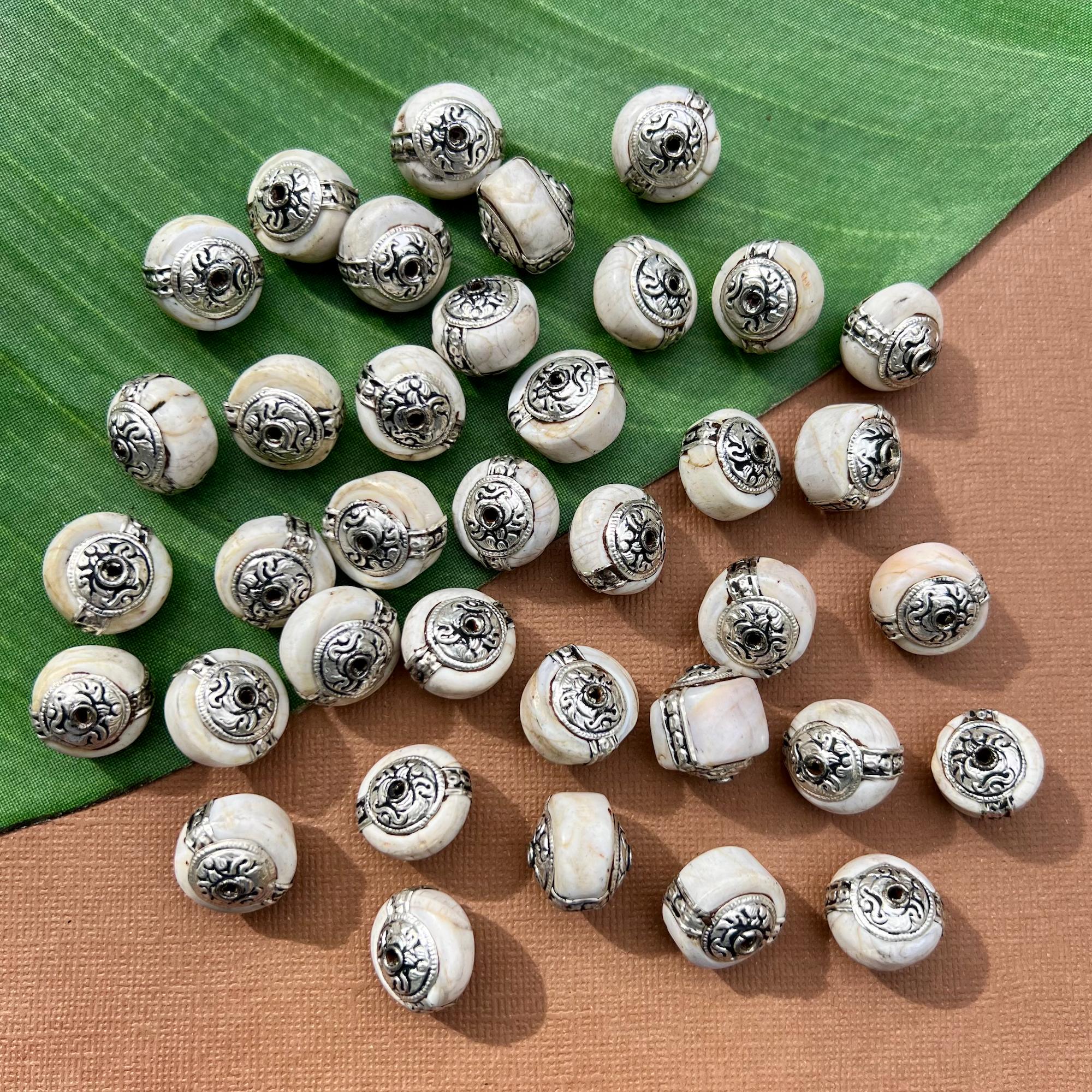 Conch & White Metal Wheel Beads