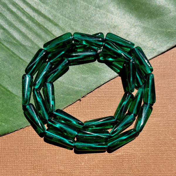 Emerald Twisted Triangle Beads - 30 Pieces