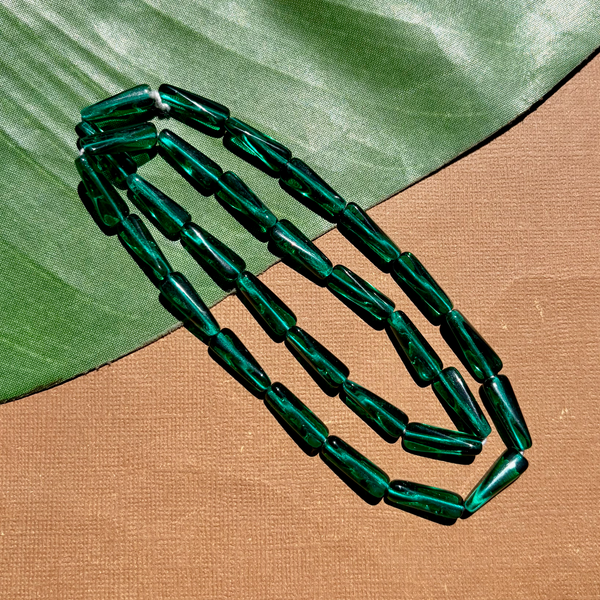 Emerald Twisted Triangle Beads - 30 Pieces