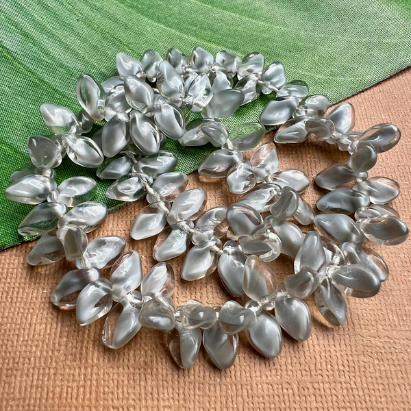 Gray Glass Twisted Drop - 100 Pieces