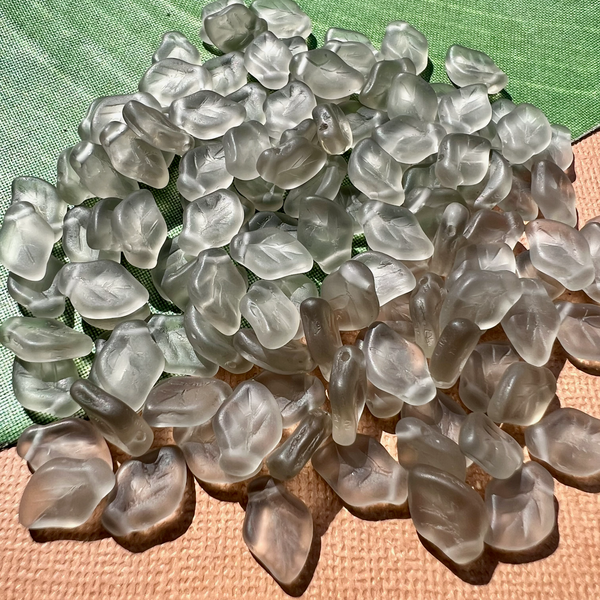 Gray Matte Glass Leaves - 100 Pieces