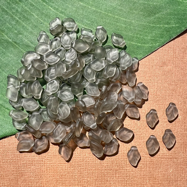 Gray Matte Glass Leaves - 100 Pieces