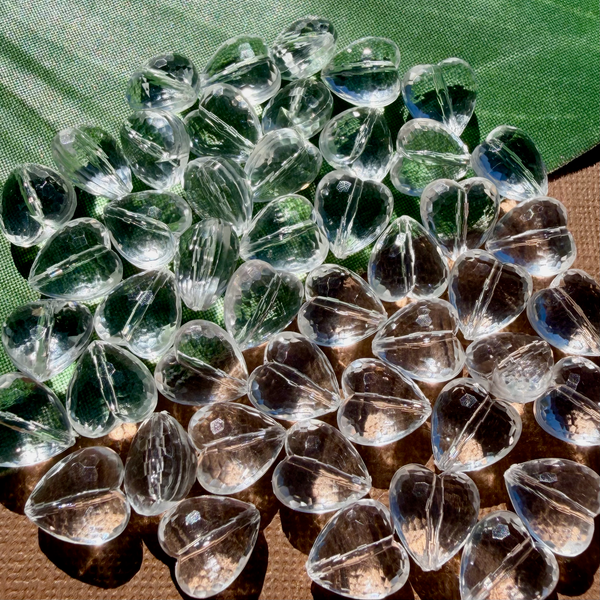 Faceted 12mm Crystal & Black Hearts - 100 Pieces