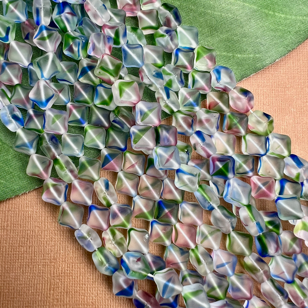 Iridescent Diamond Beads - 50 Pieces