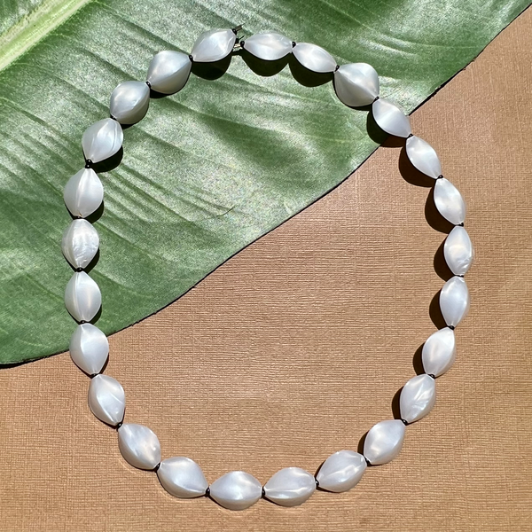 Pearly White Small Oval Puff Beads - 28 Pieces