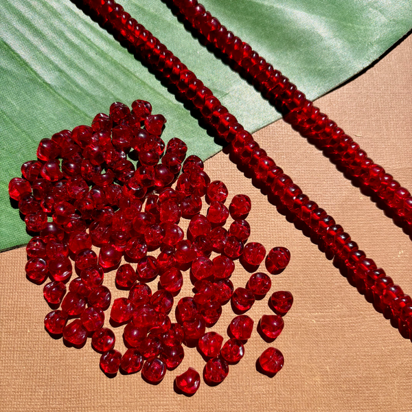 Red Snake Bead Glass - 125 Pieces