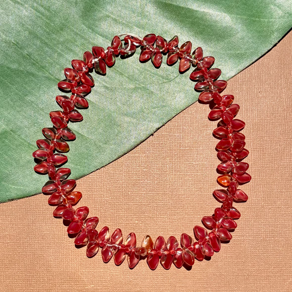 Red Glass Twisted Drop - 100 Pieces