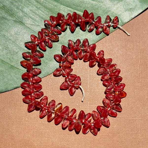 Red Glass Twisted Drop - 100 Pieces