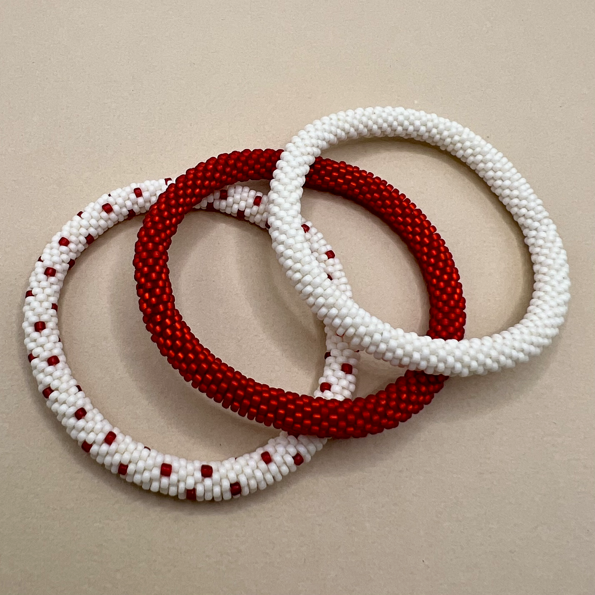 Red & Cream Beaded Bangle - Size 11 Beads