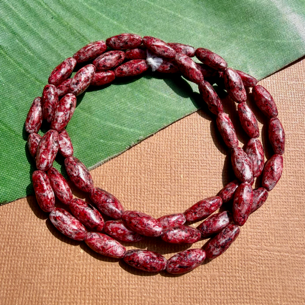 Picasso Red Rice Beads - 50 Pieces