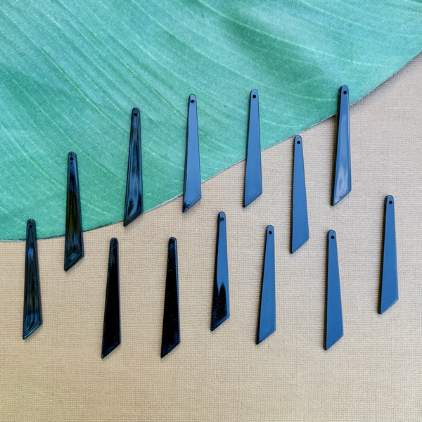 Black Shiny Spike Pendants - 50 Pieces