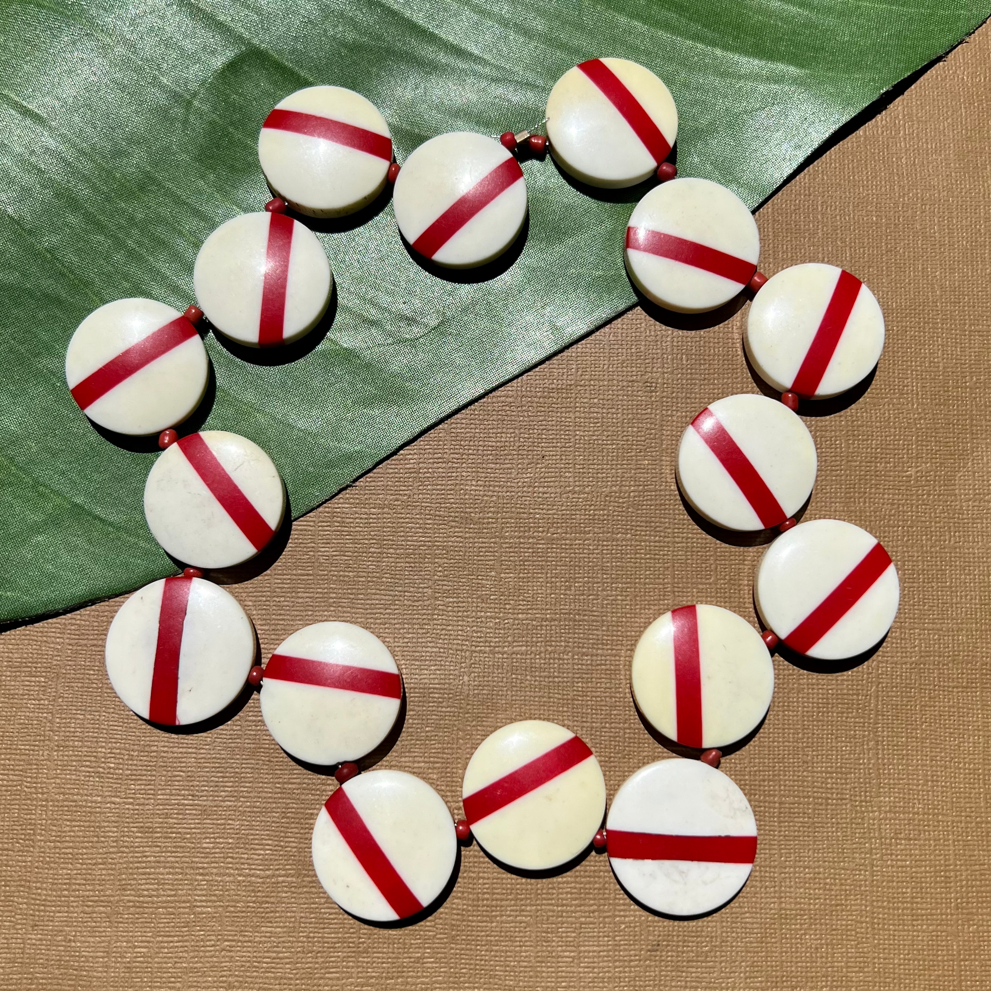Red Striped Off White Lucite Beads 16 Pieces Bead Goes On