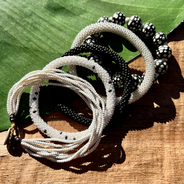 Black & White Bracelet Set