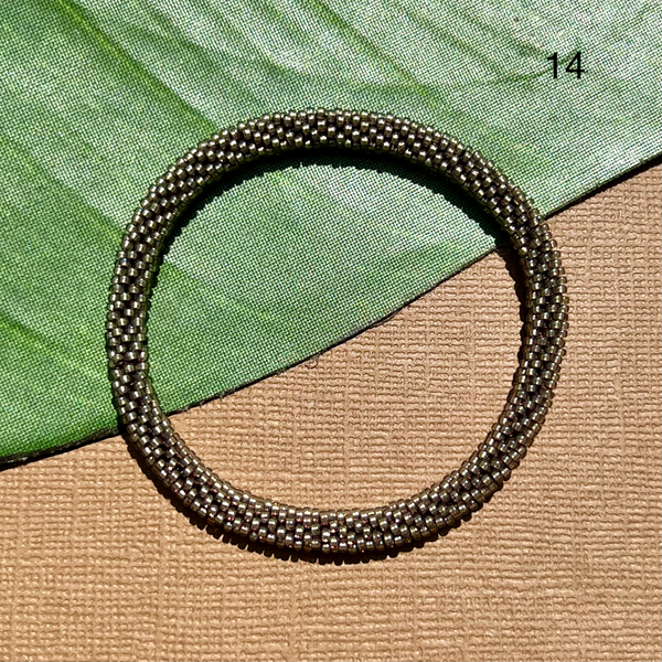 Dark taupe glass seed bead bracelet.