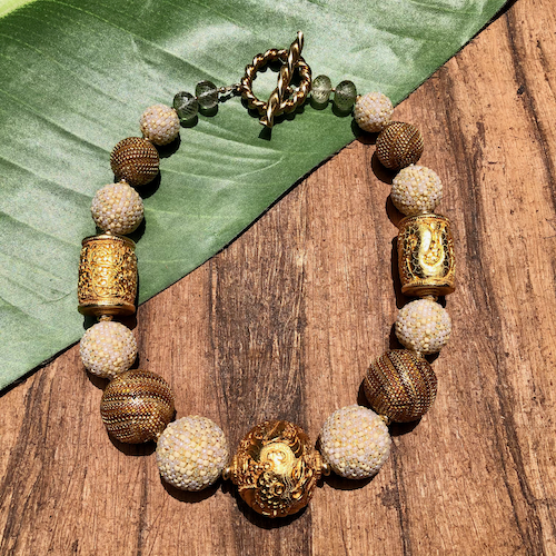 Metal bead online necklace