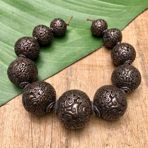 High quality Hand carved wooden beads