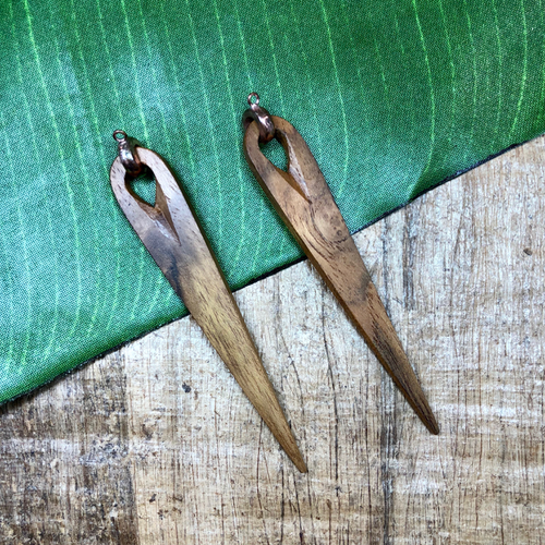 wood spikes - brown